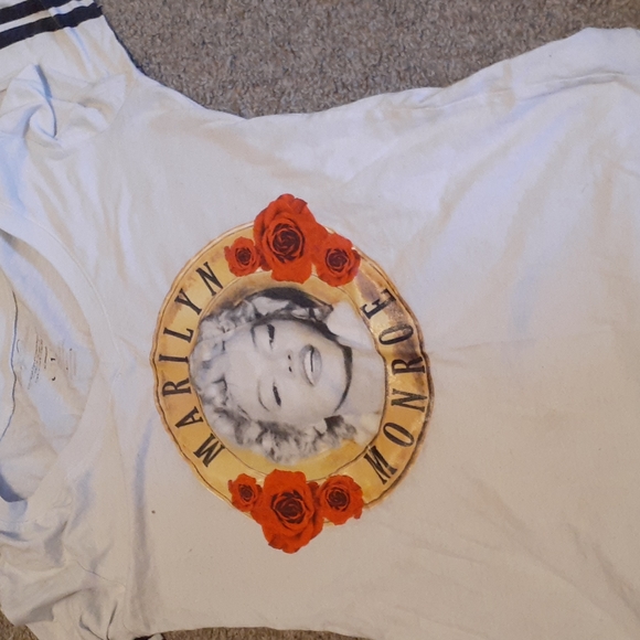 Women's clothing lot - Picture 2 of 7